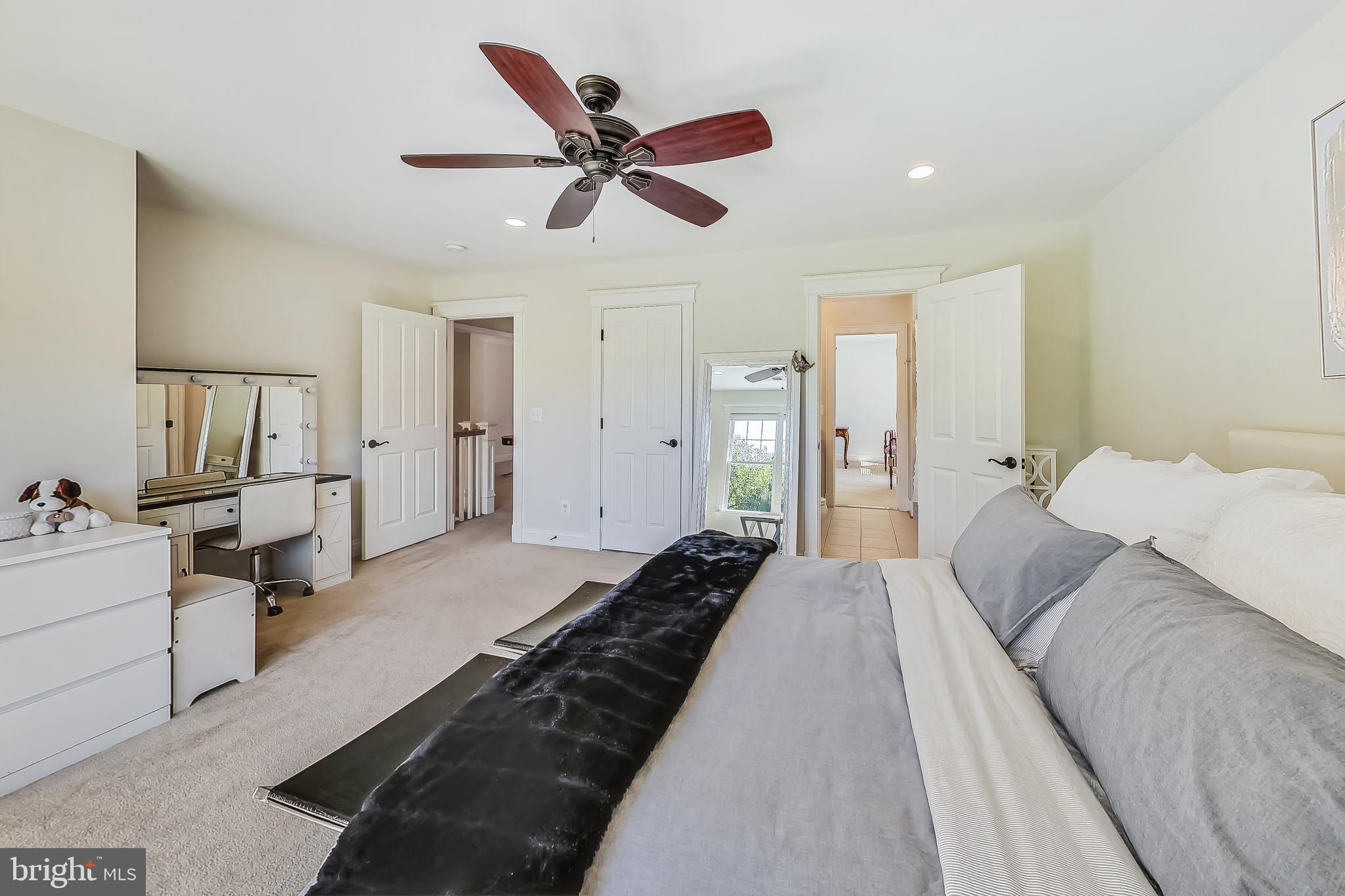 VIENNA WOODS - Residential