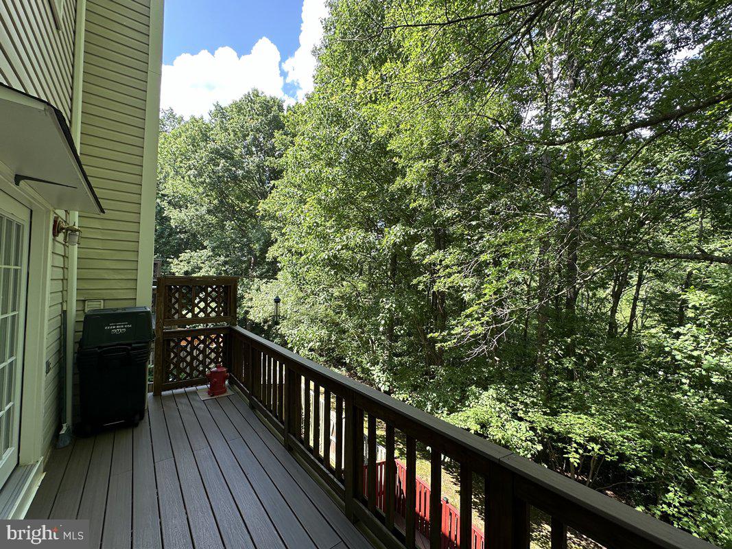 FOREST VIEW - Residential Lease