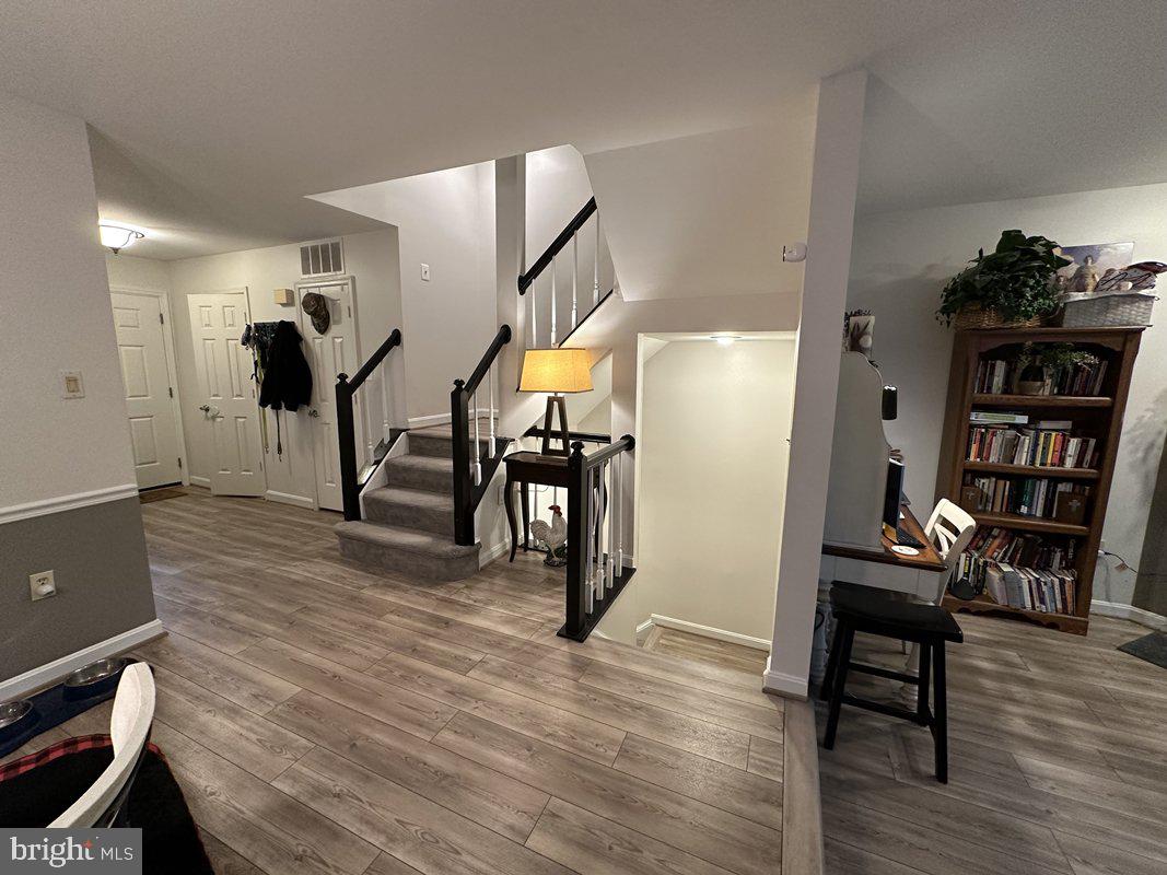 FOREST VIEW - Residential Lease