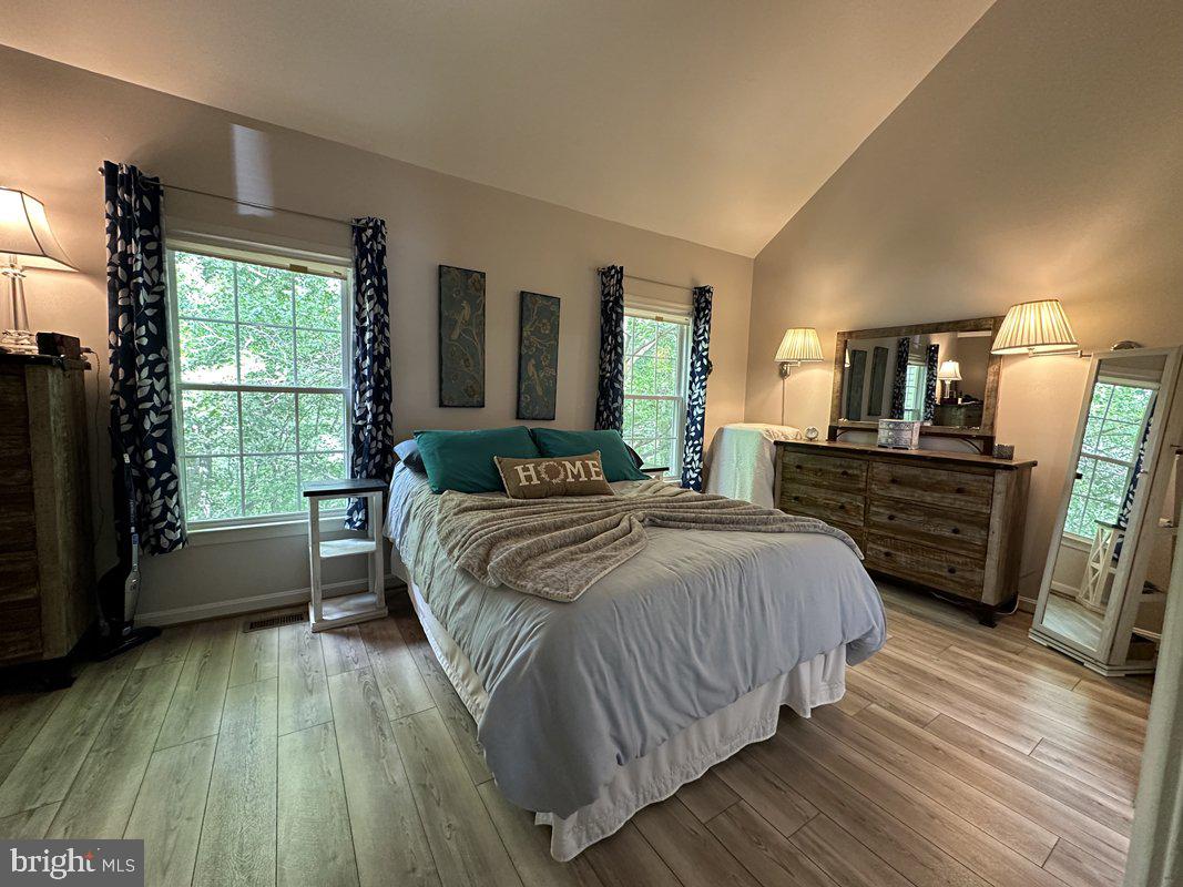 FOREST VIEW - Residential Lease