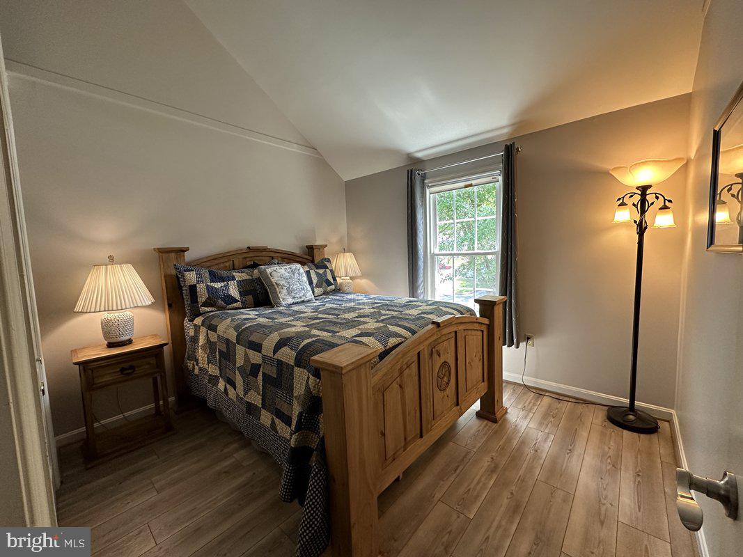 FOREST VIEW - Residential Lease