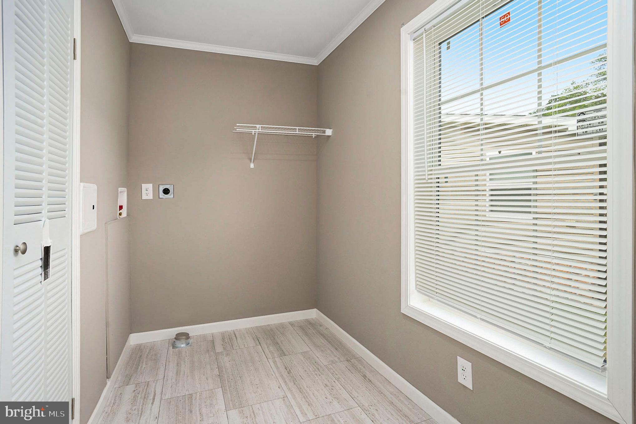 VILLAGE GREEN - Residential