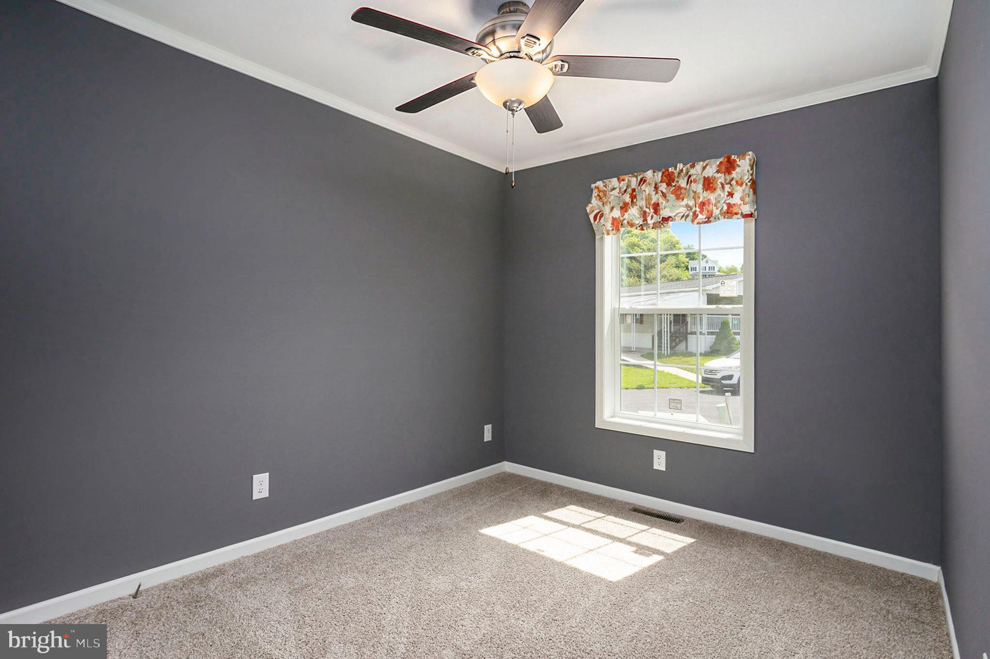 VILLAGE GREEN - Residential