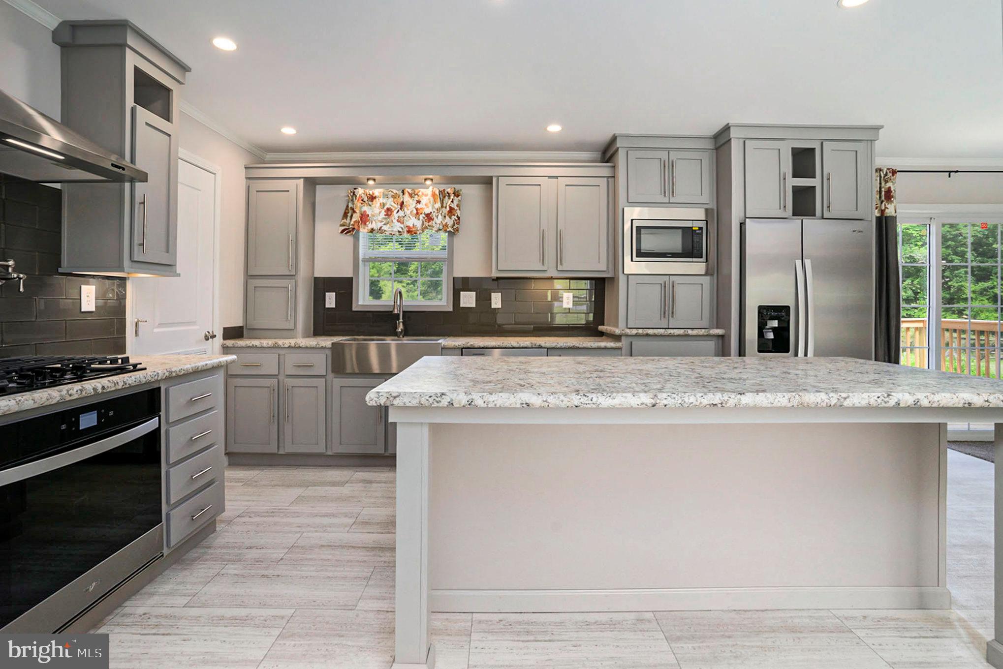 VILLAGE GREEN - Residential