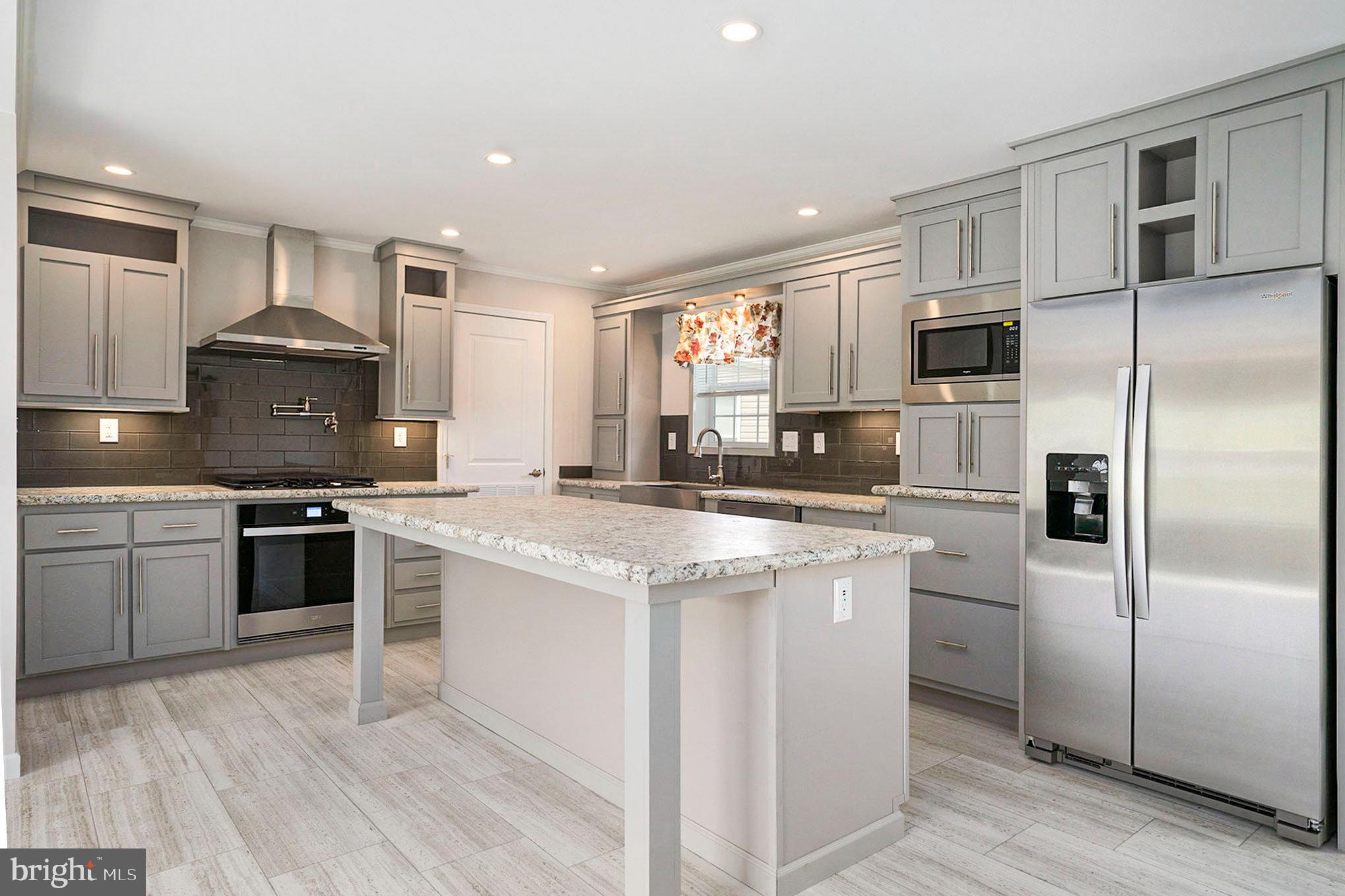 VILLAGE GREEN - Residential