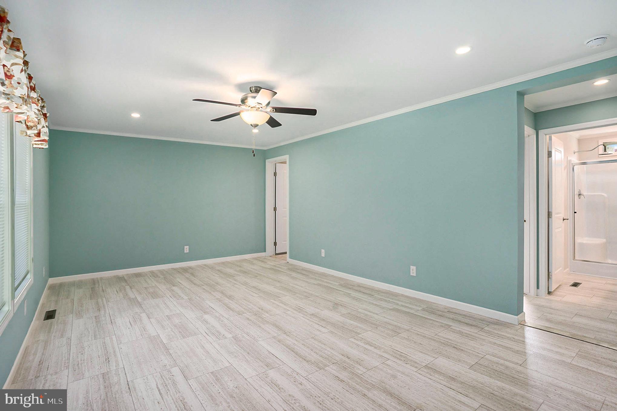 VILLAGE GREEN - Residential