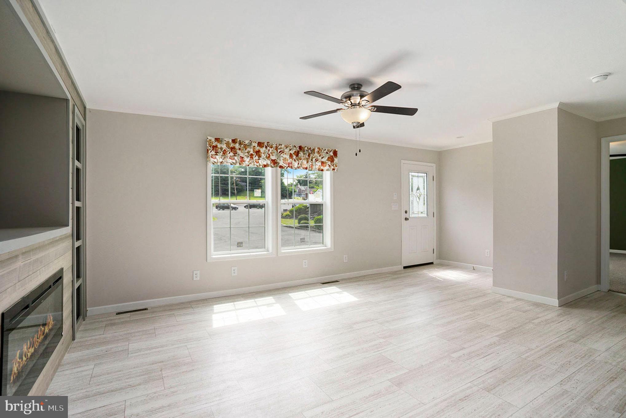 VILLAGE GREEN - Residential