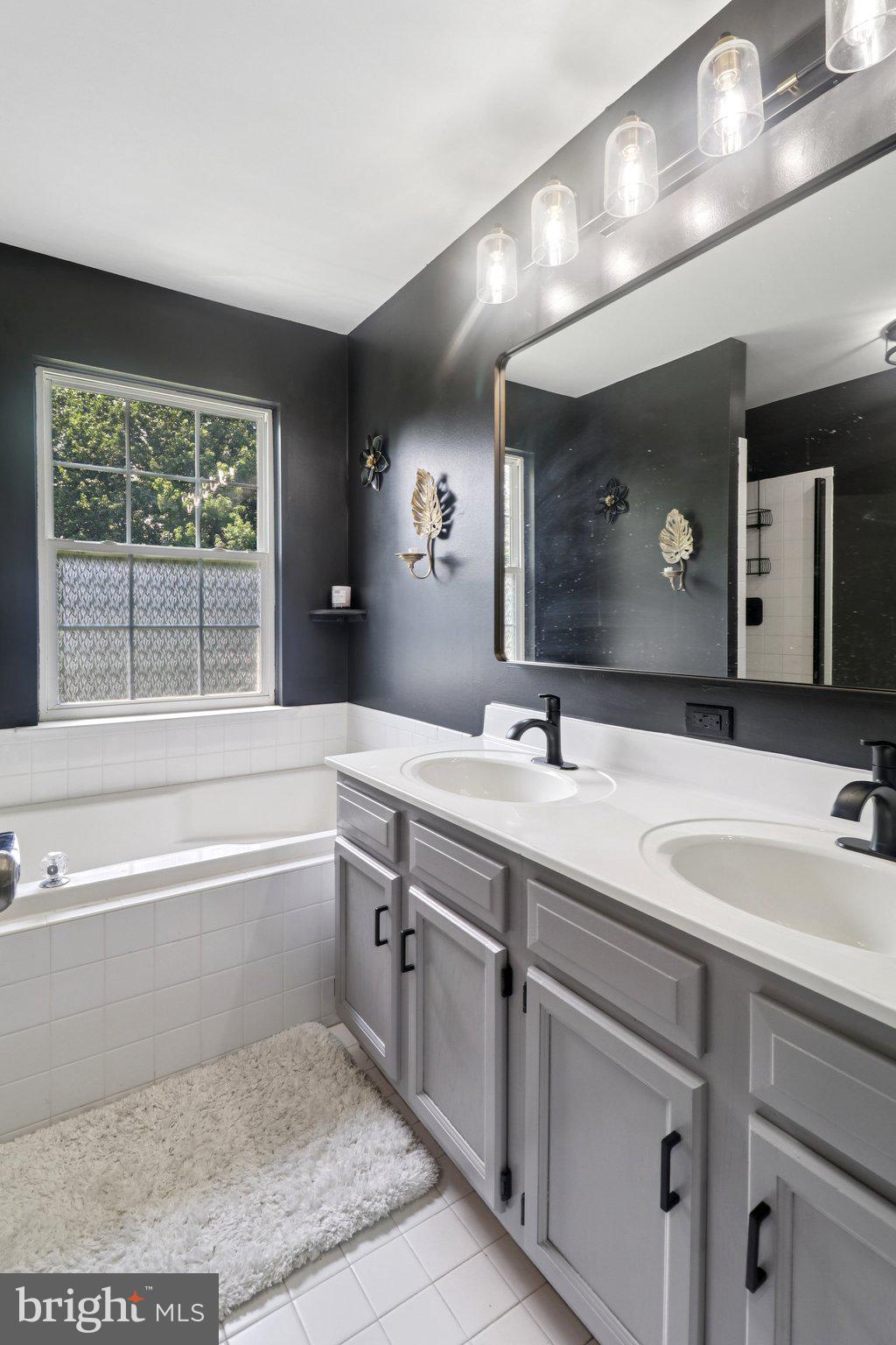 ARBOR GREENE - Residential