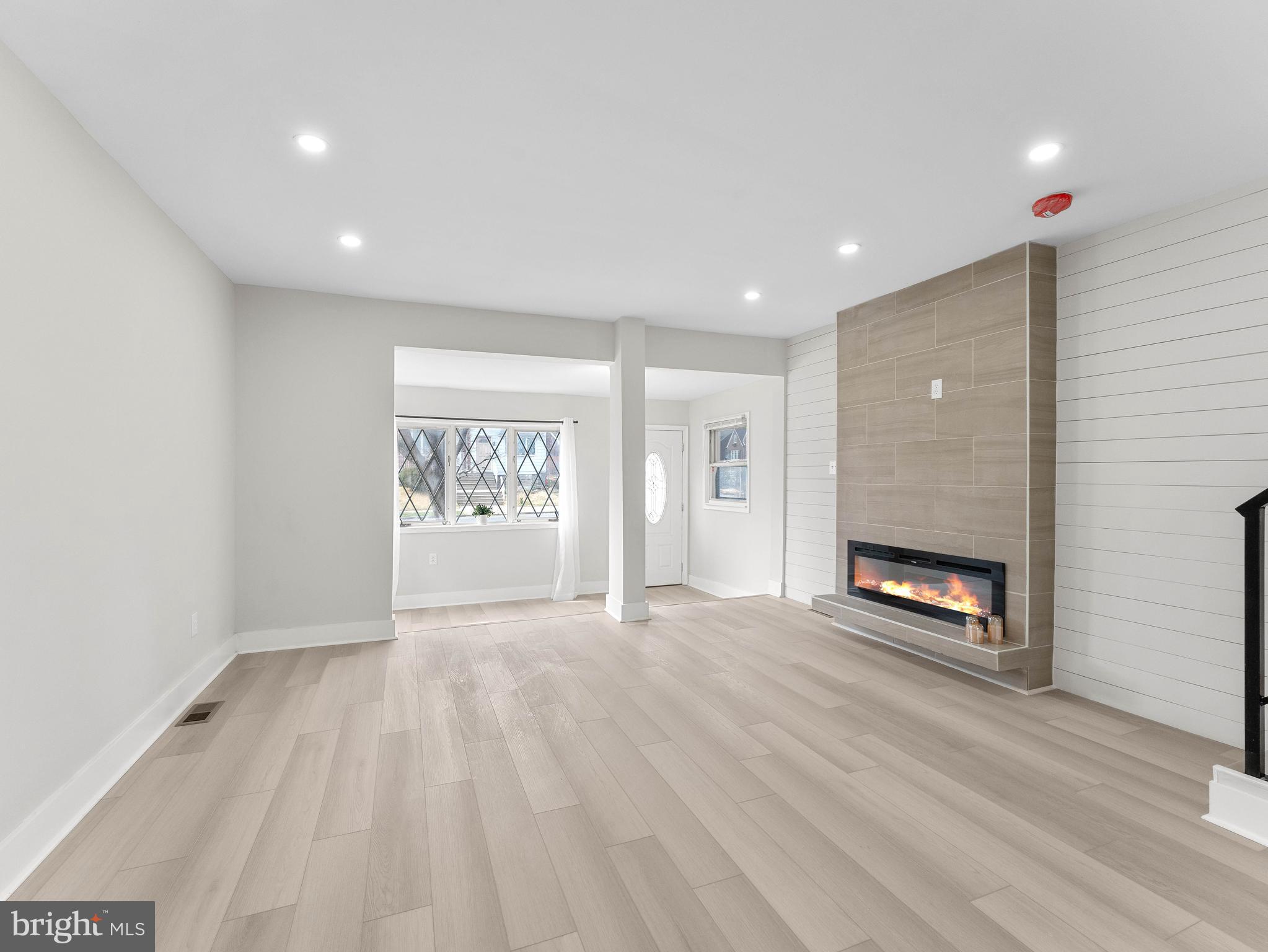 RHAWNHURST - Residential