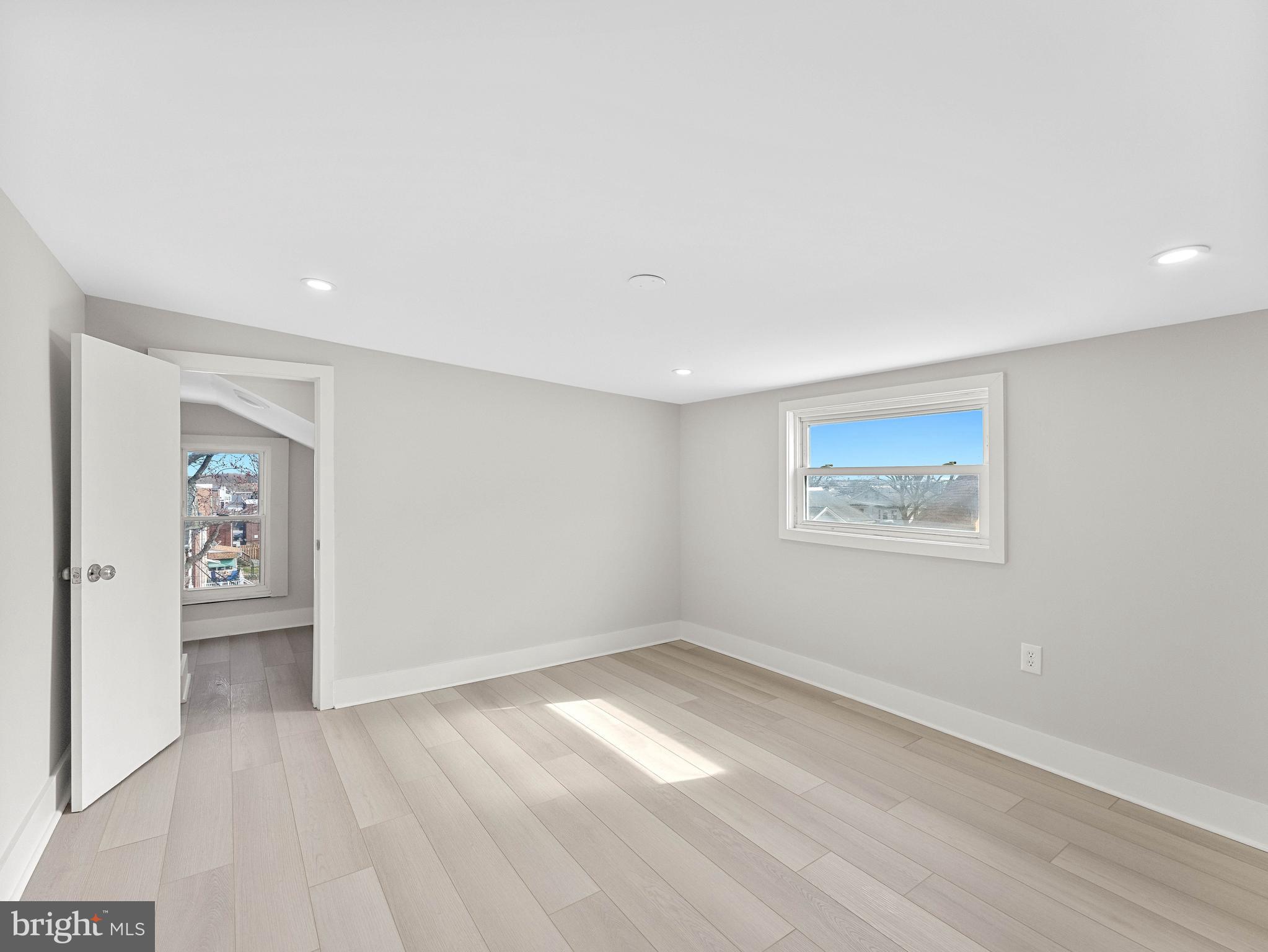 RHAWNHURST - Residential