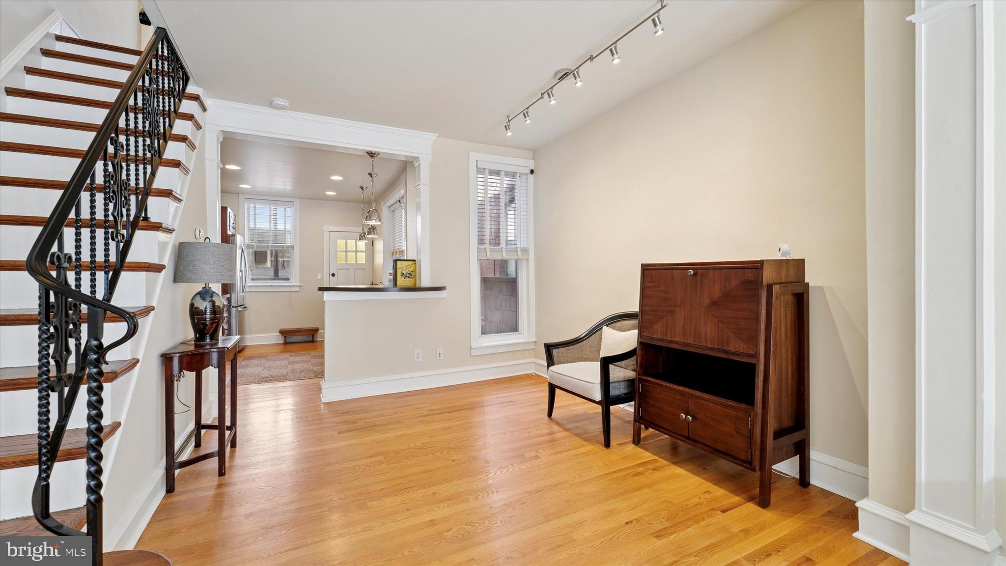 LOWER MOYAMENSING - Residential