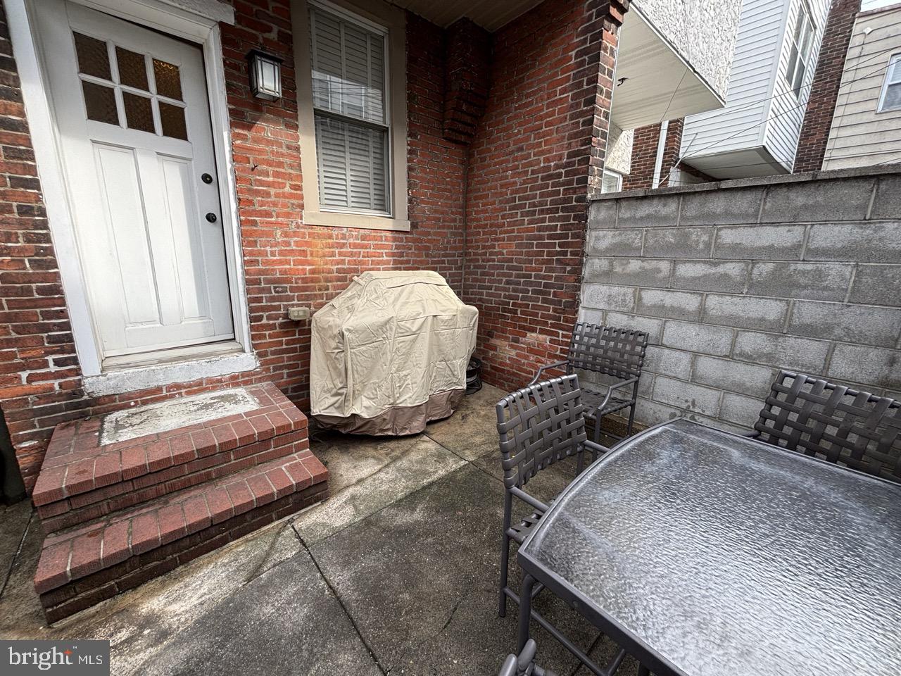 LOWER MOYAMENSING - Residential