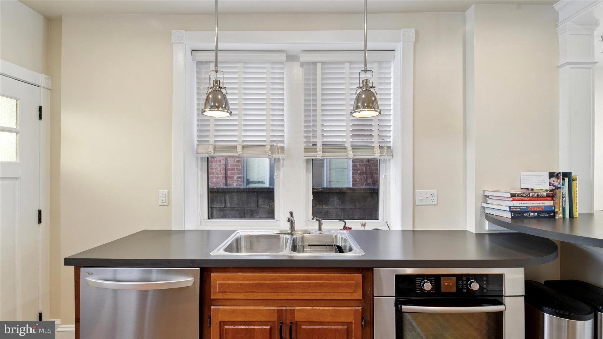 LOWER MOYAMENSING - Residential