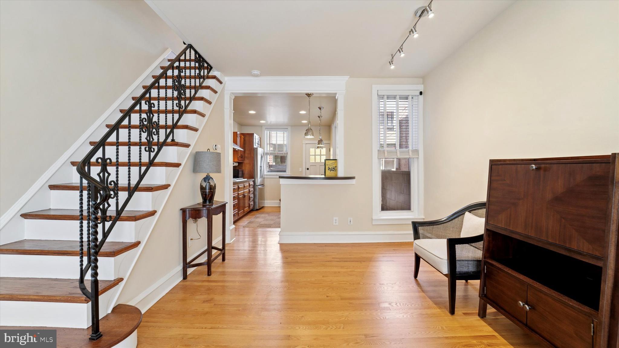 LOWER MOYAMENSING - Residential