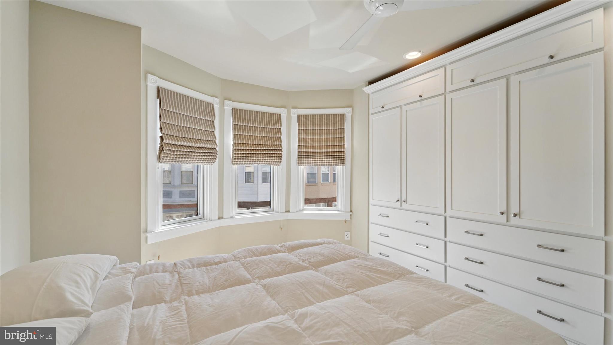 LOWER MOYAMENSING - Residential