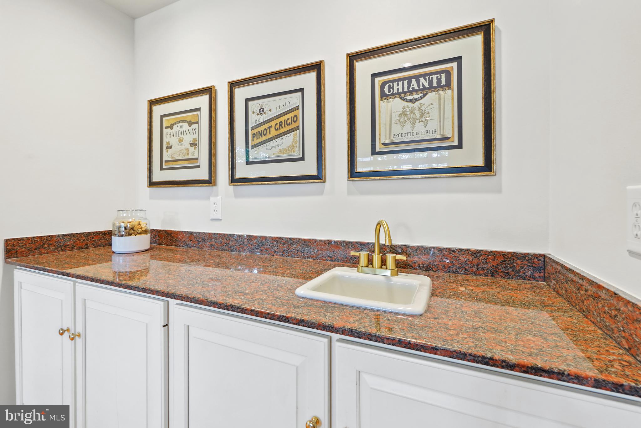 AYRLAWN - Residential