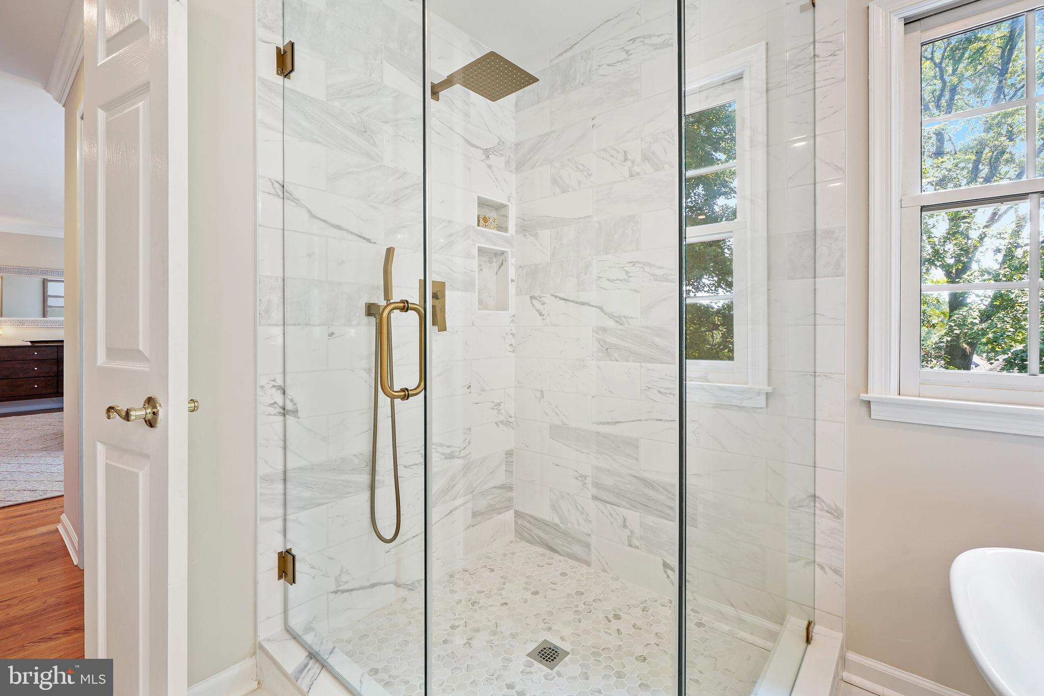 AYRLAWN - Residential