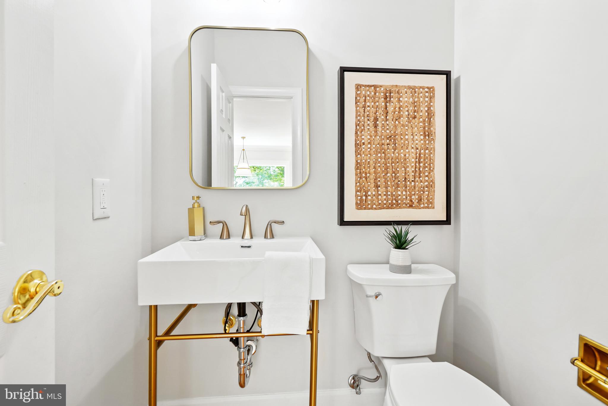 AYRLAWN - Residential