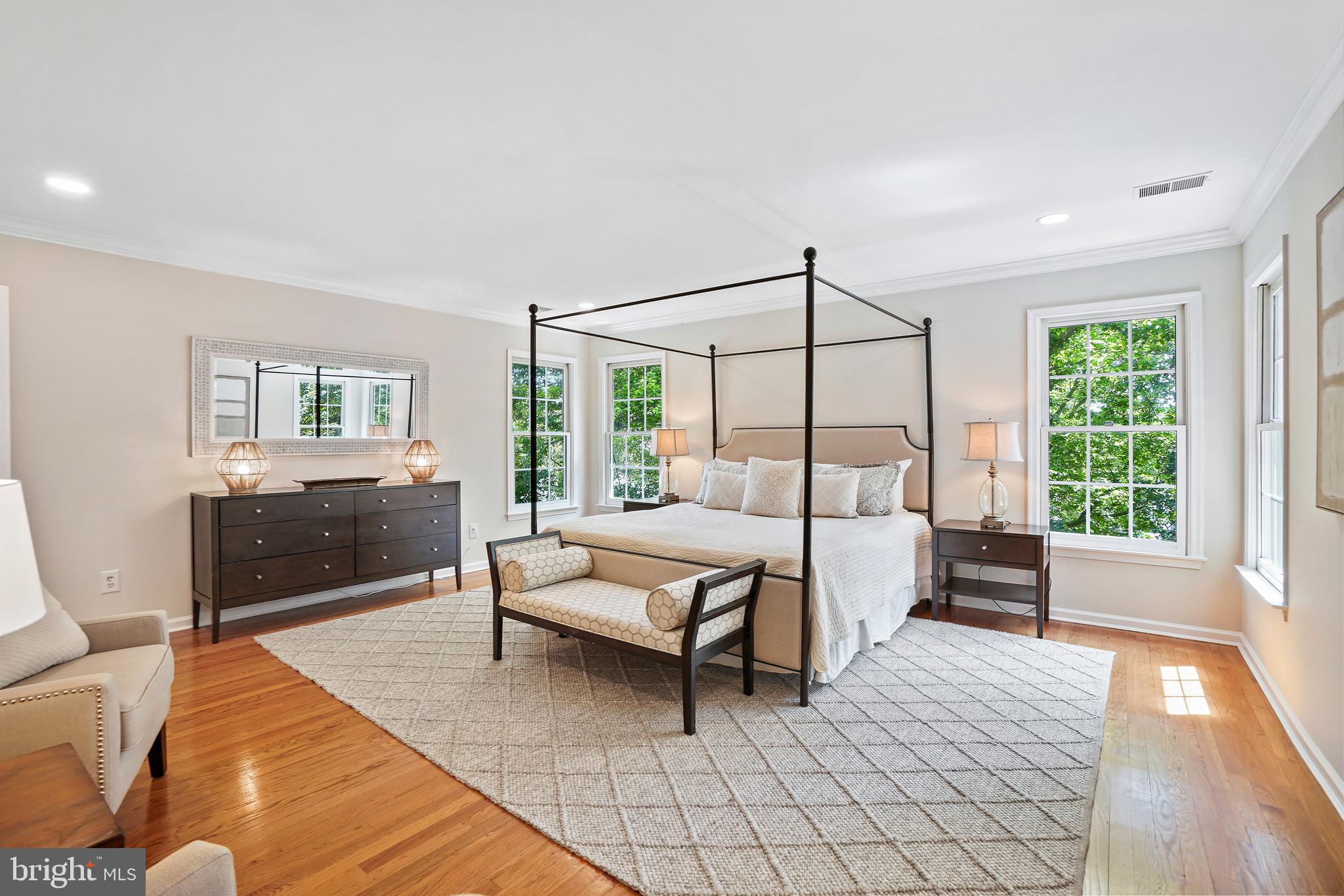 AYRLAWN - Residential