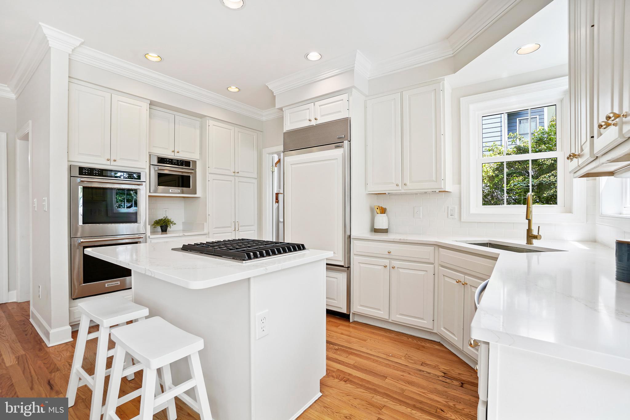 AYRLAWN - Residential