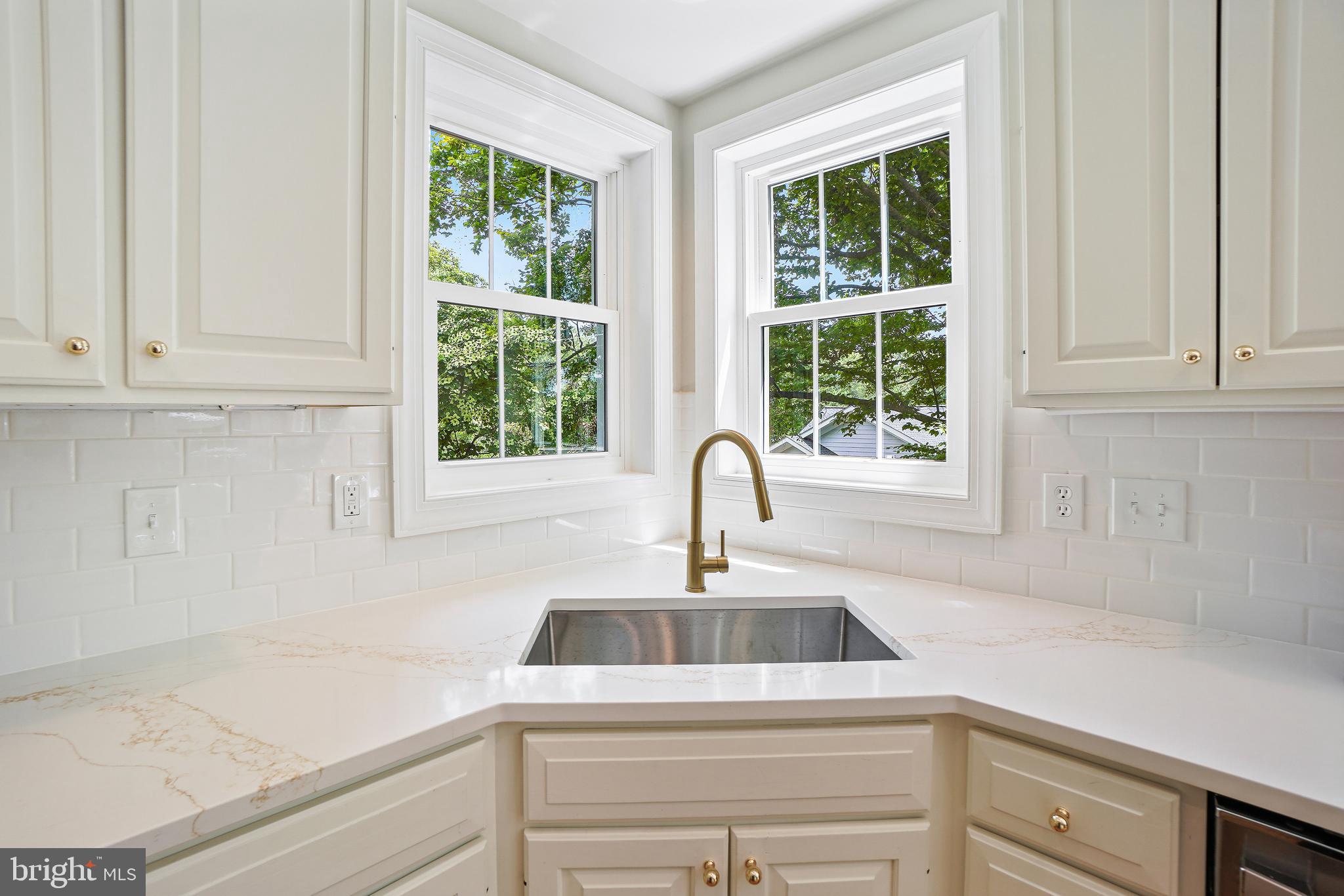 AYRLAWN - Residential