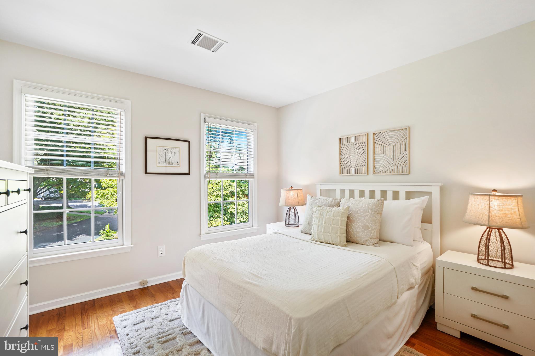 AYRLAWN - Residential