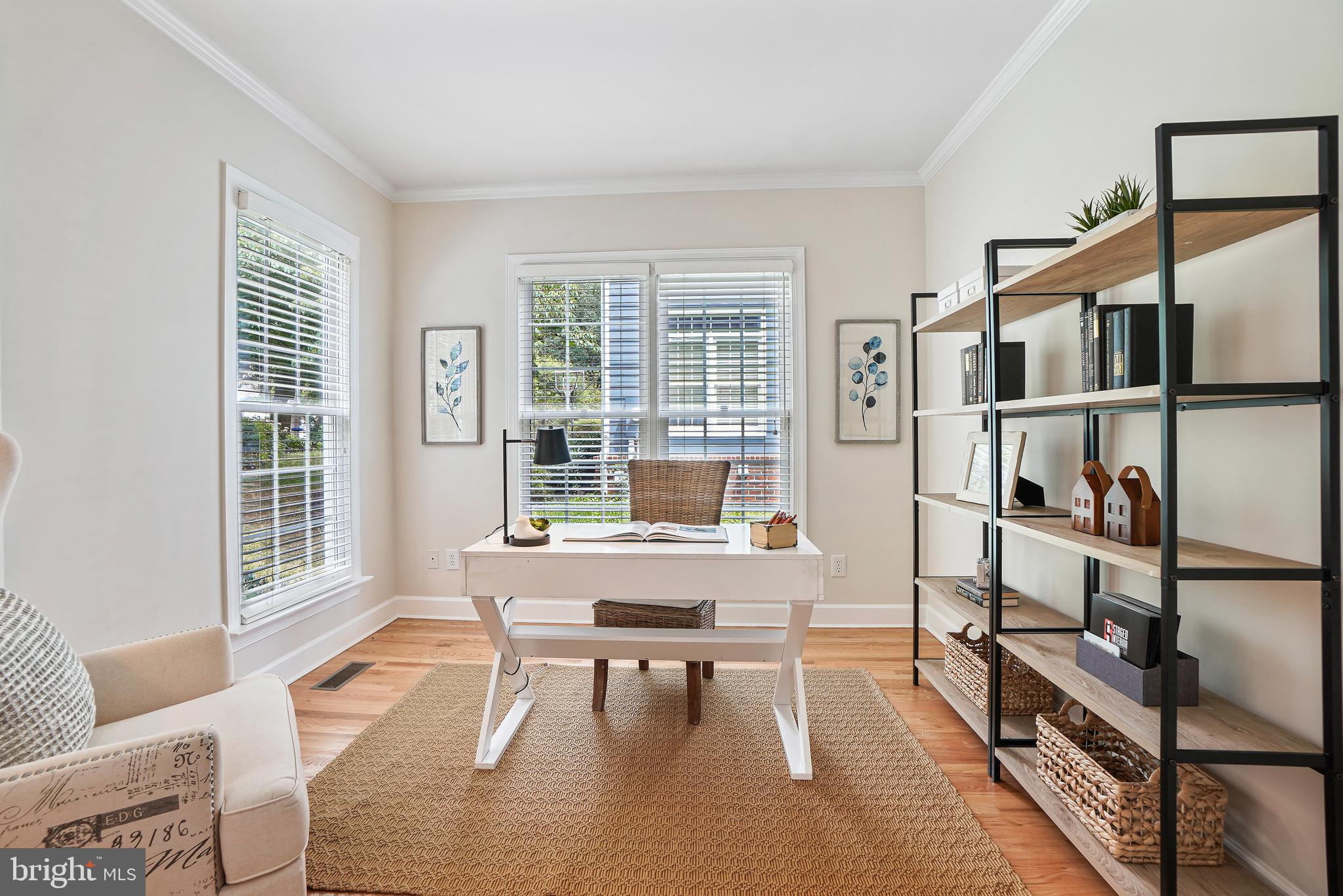 AYRLAWN - Residential