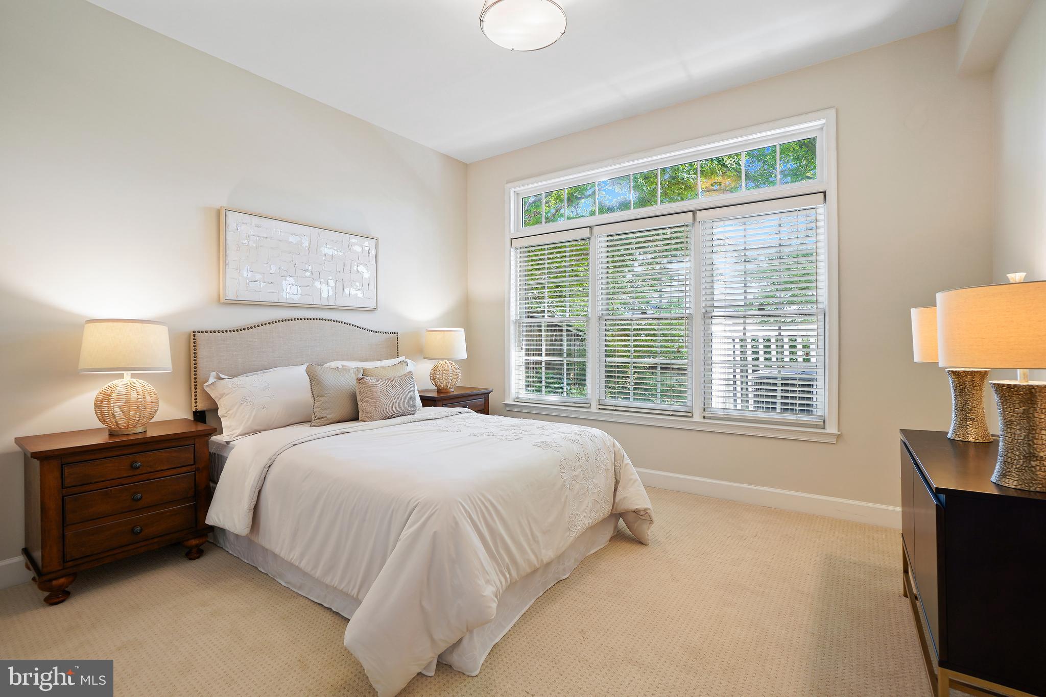 AYRLAWN - Residential