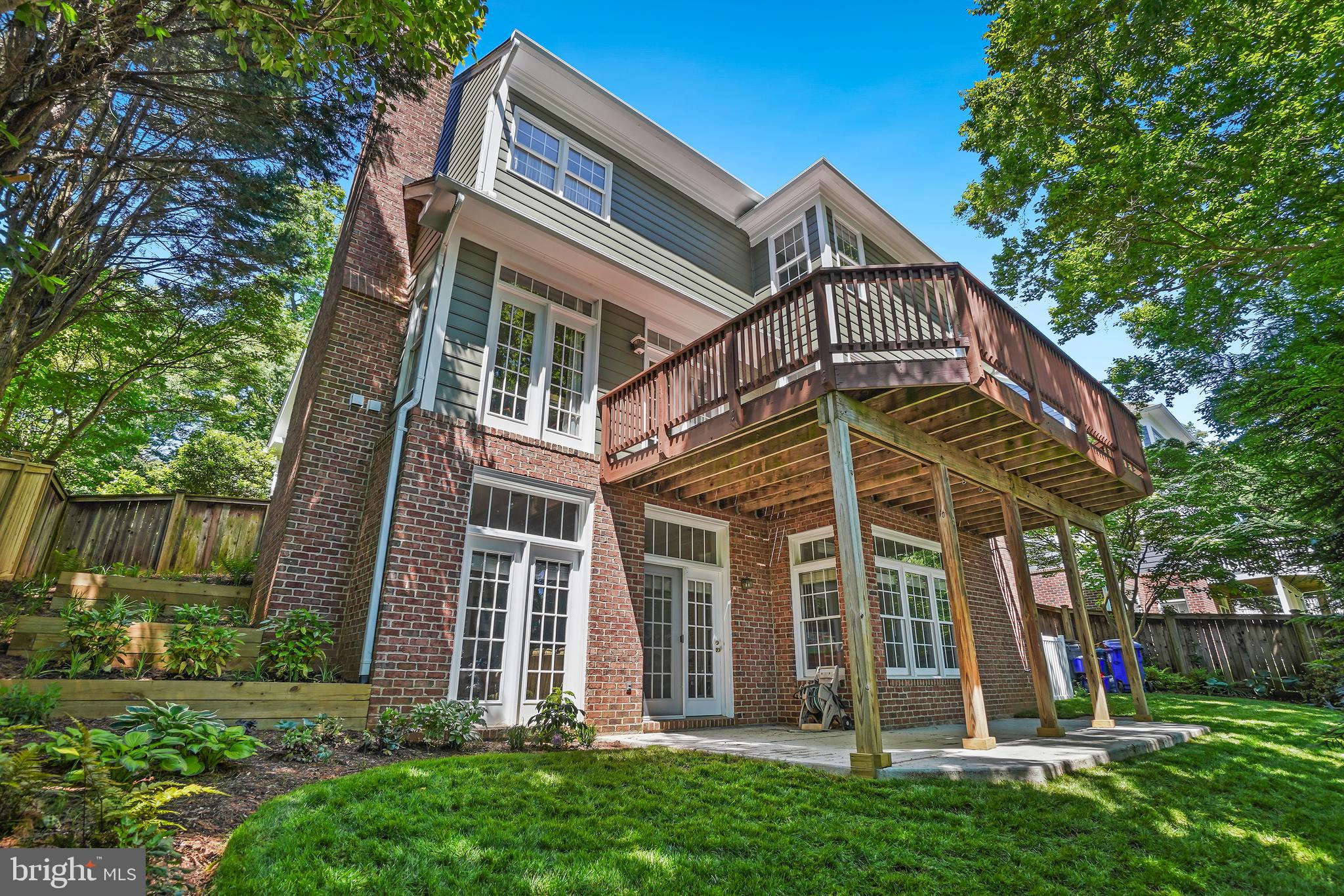 AYRLAWN - Residential