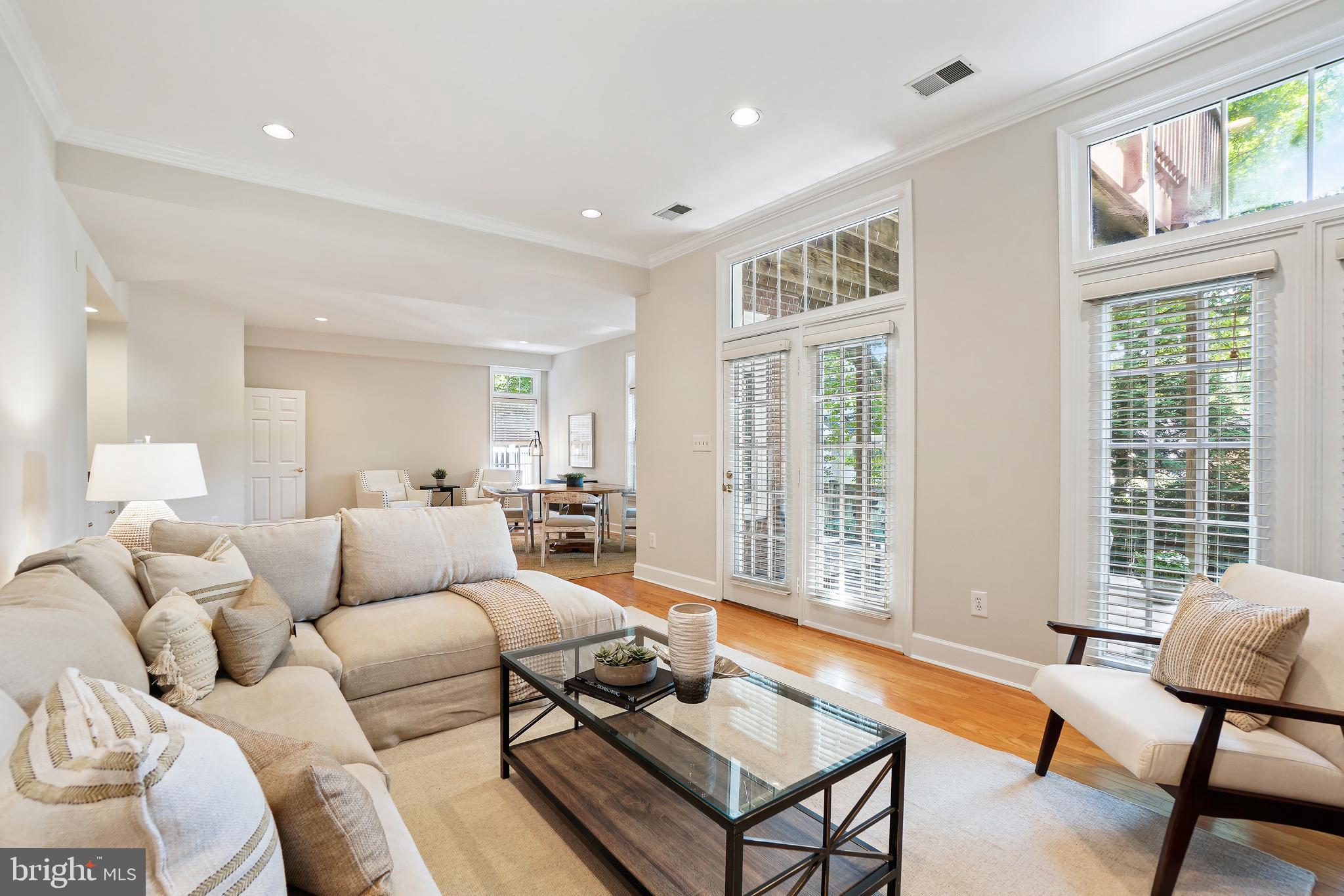 AYRLAWN - Residential