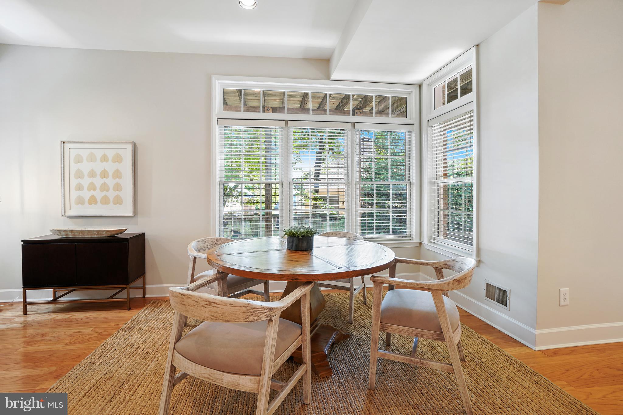 AYRLAWN - Residential