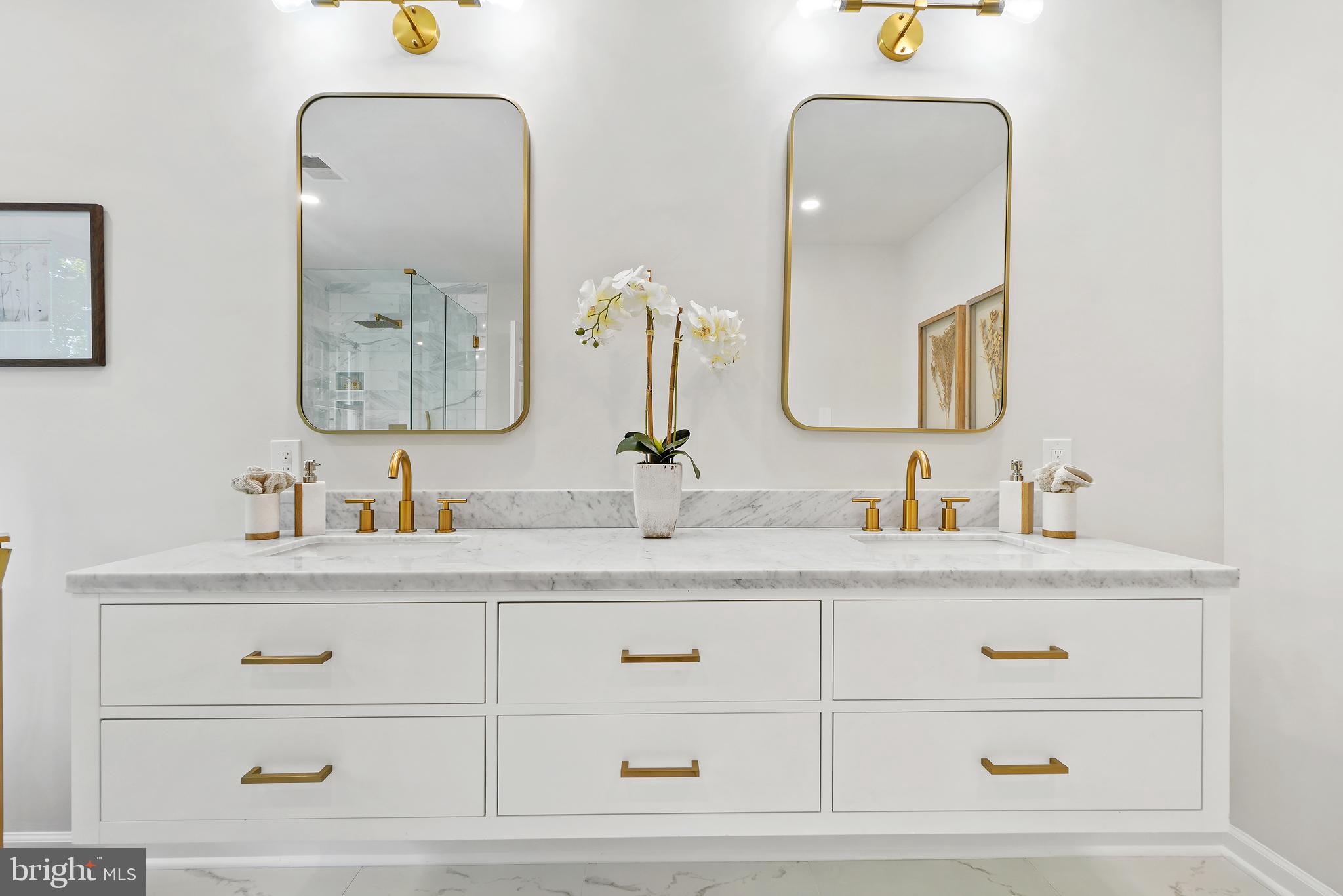 AYRLAWN - Residential