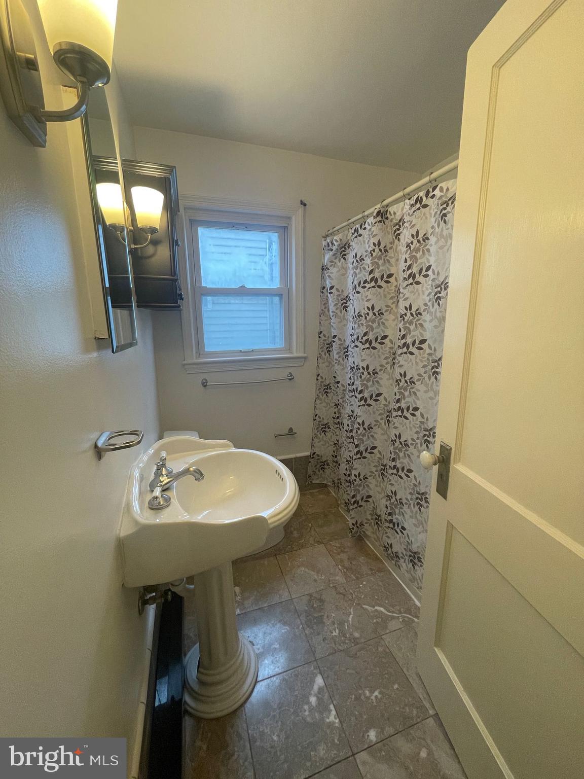 OLD TOWN MANASSAS - Residential Lease