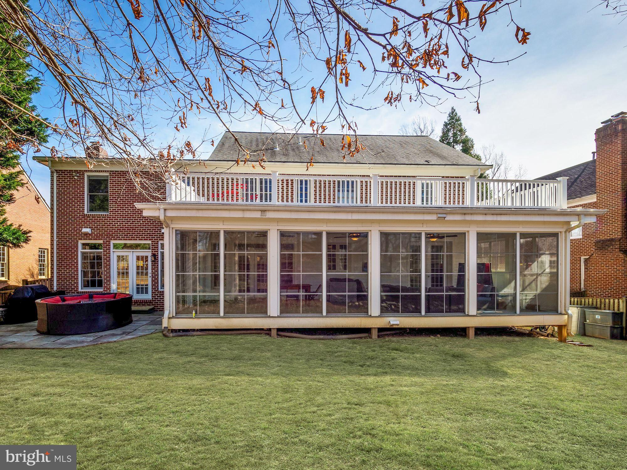 FAIRWAY HILLS - Residential