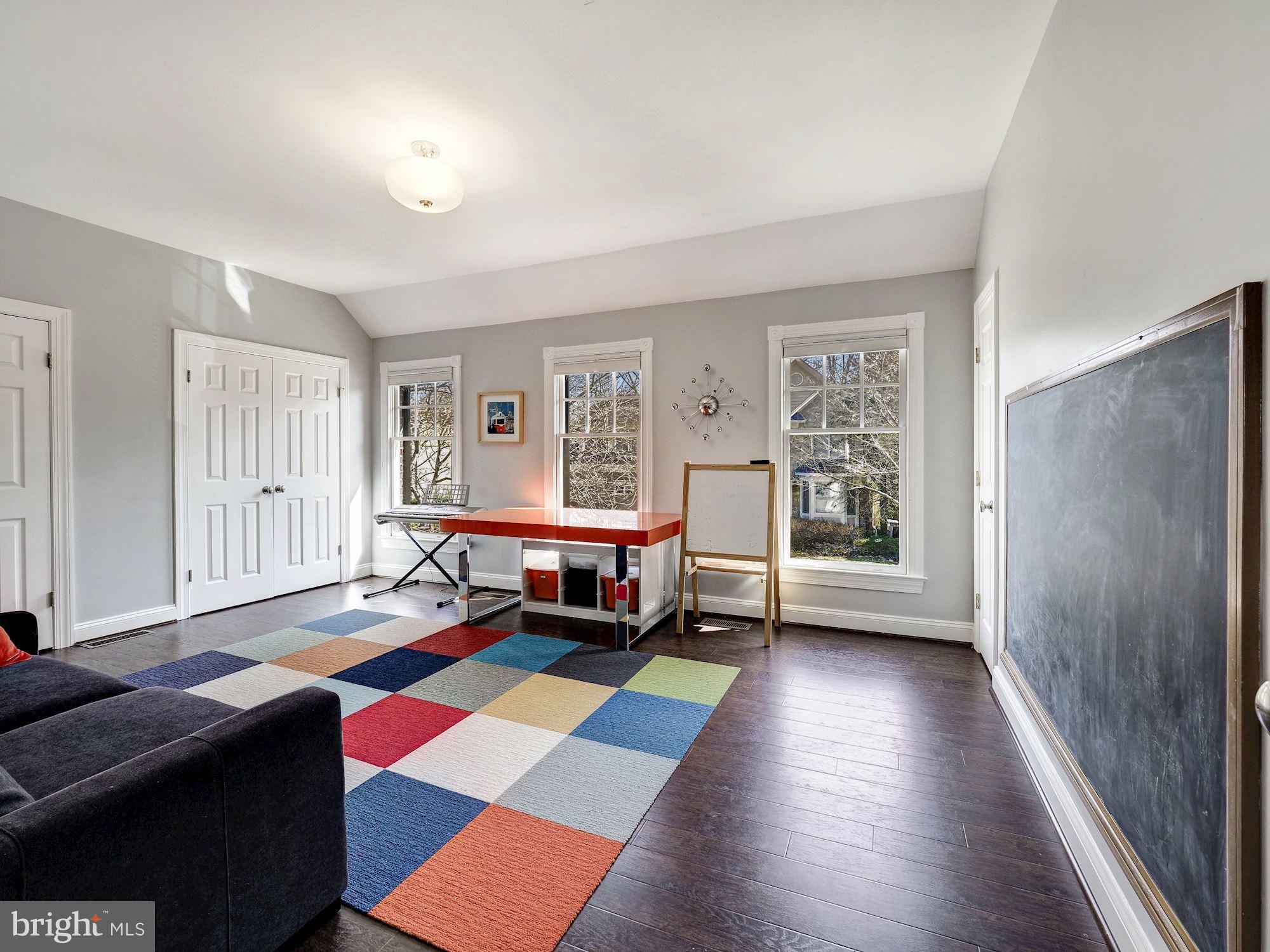 FAIRWAY HILLS - Residential