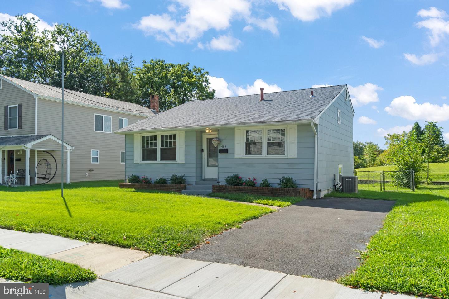 406 MEMORIAL AVENUE