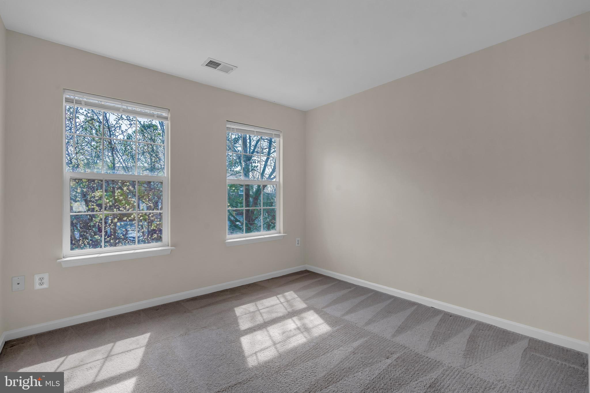 GREAT FALLS CHASE - Residential