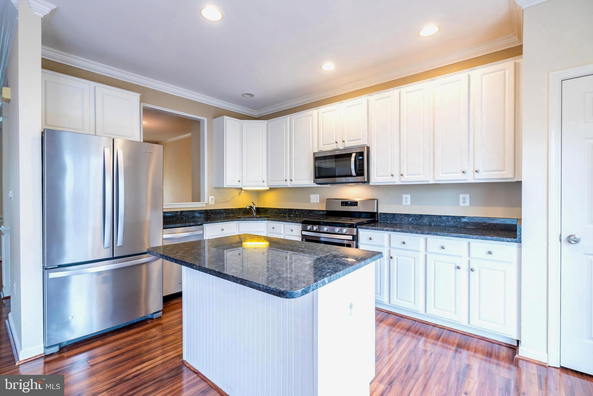 47392 VICTORIA FALLS SQUARE