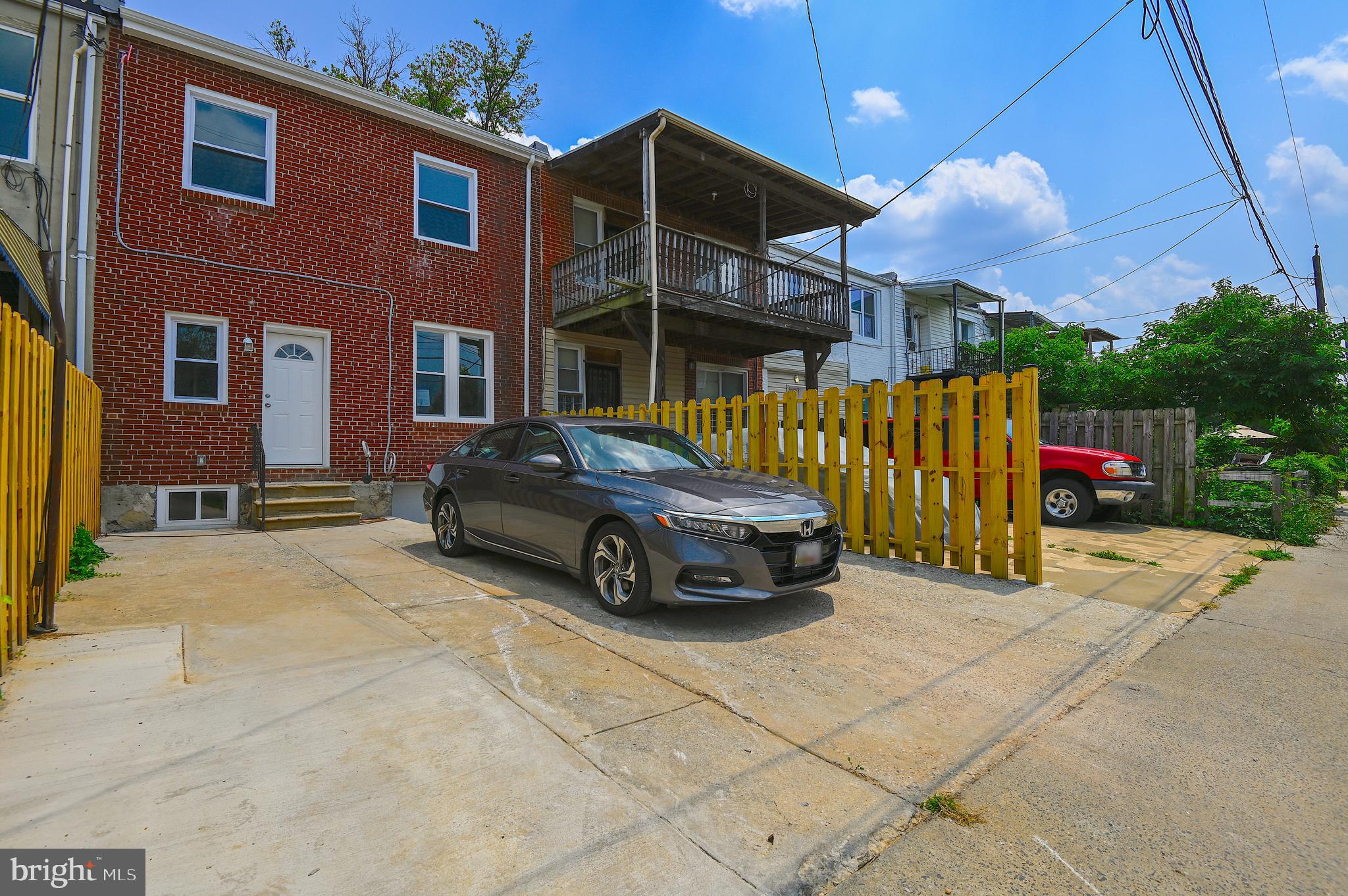 ASHLAND MEWS PARK - Residential