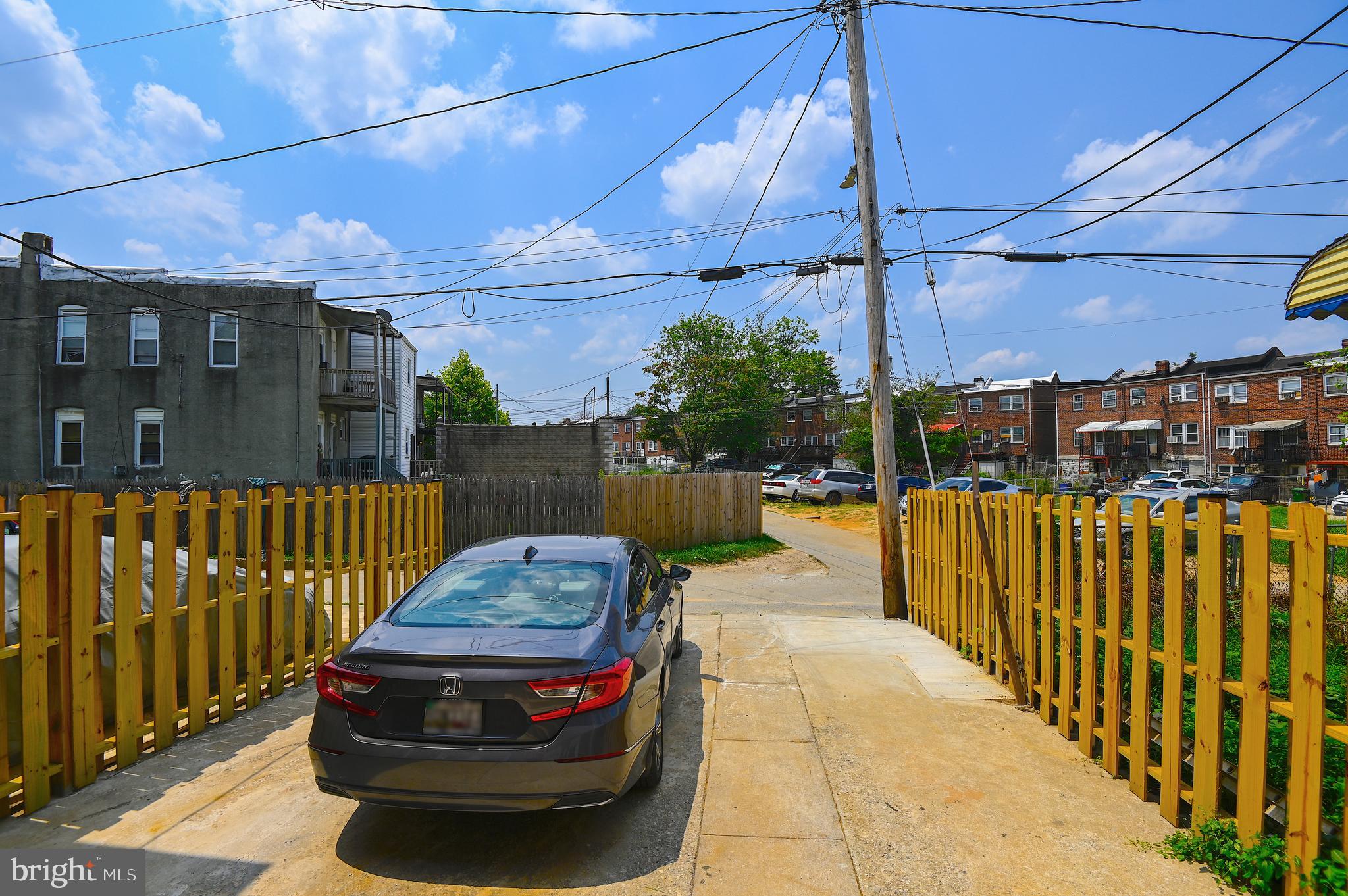 ASHLAND MEWS PARK - Residential