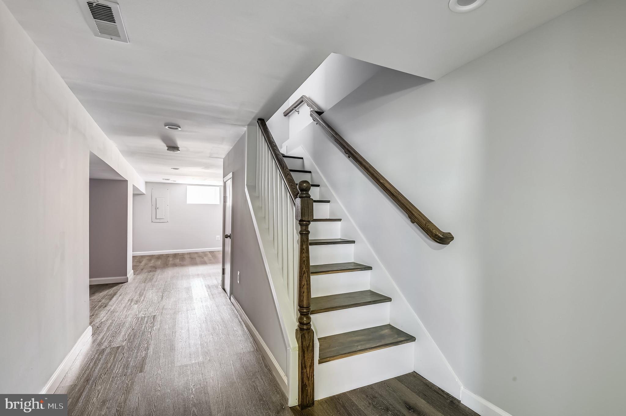 ASHLAND MEWS PARK - Residential