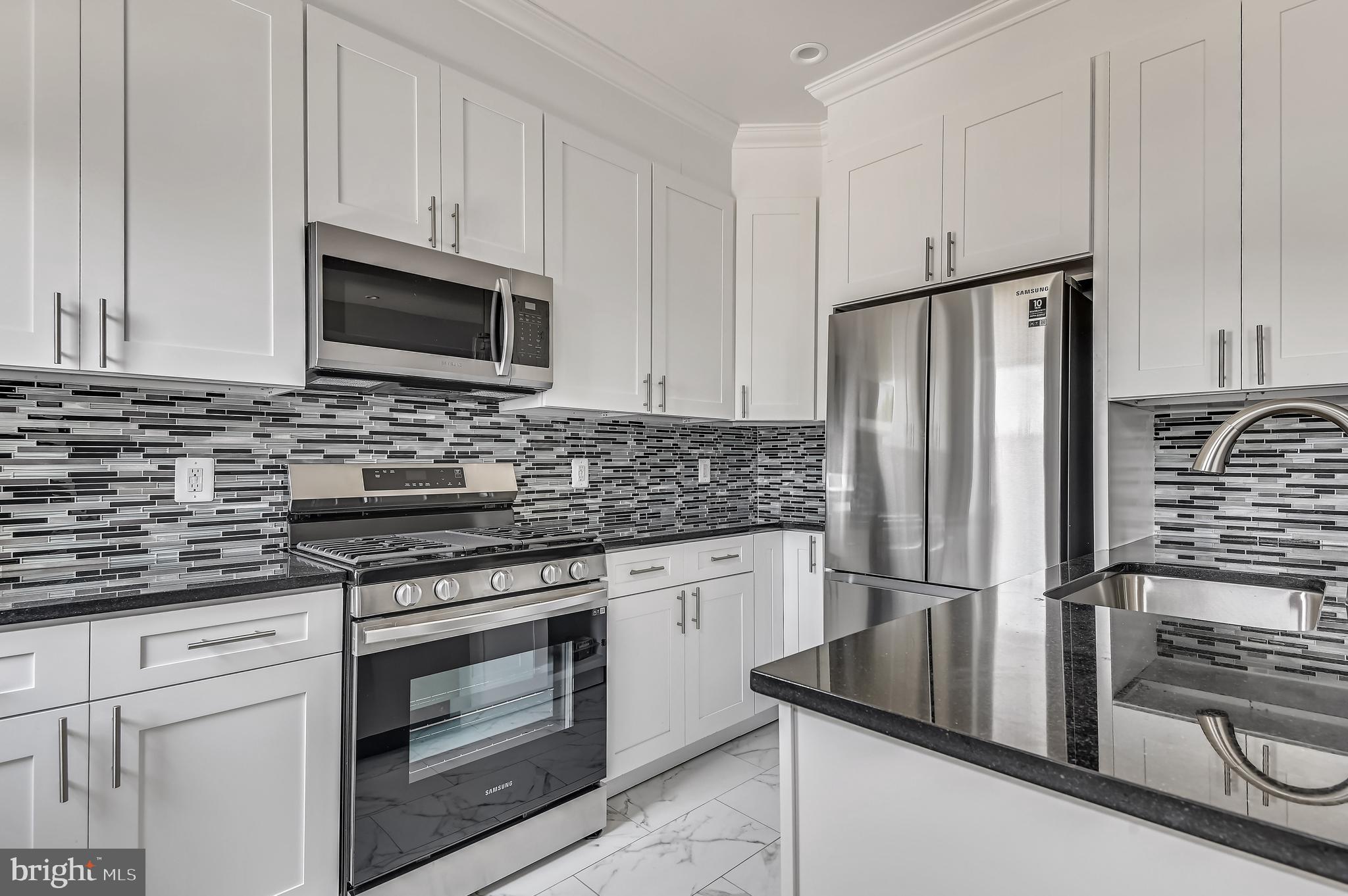 ASHLAND MEWS PARK - Residential