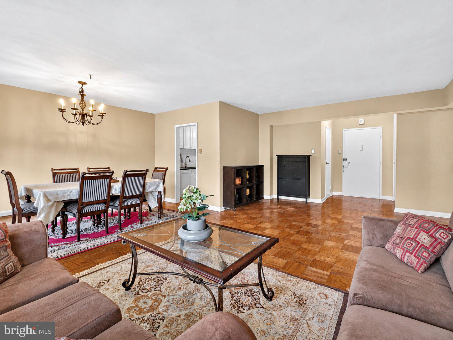 4201 CATHEDRAL AVENUE NW 820E