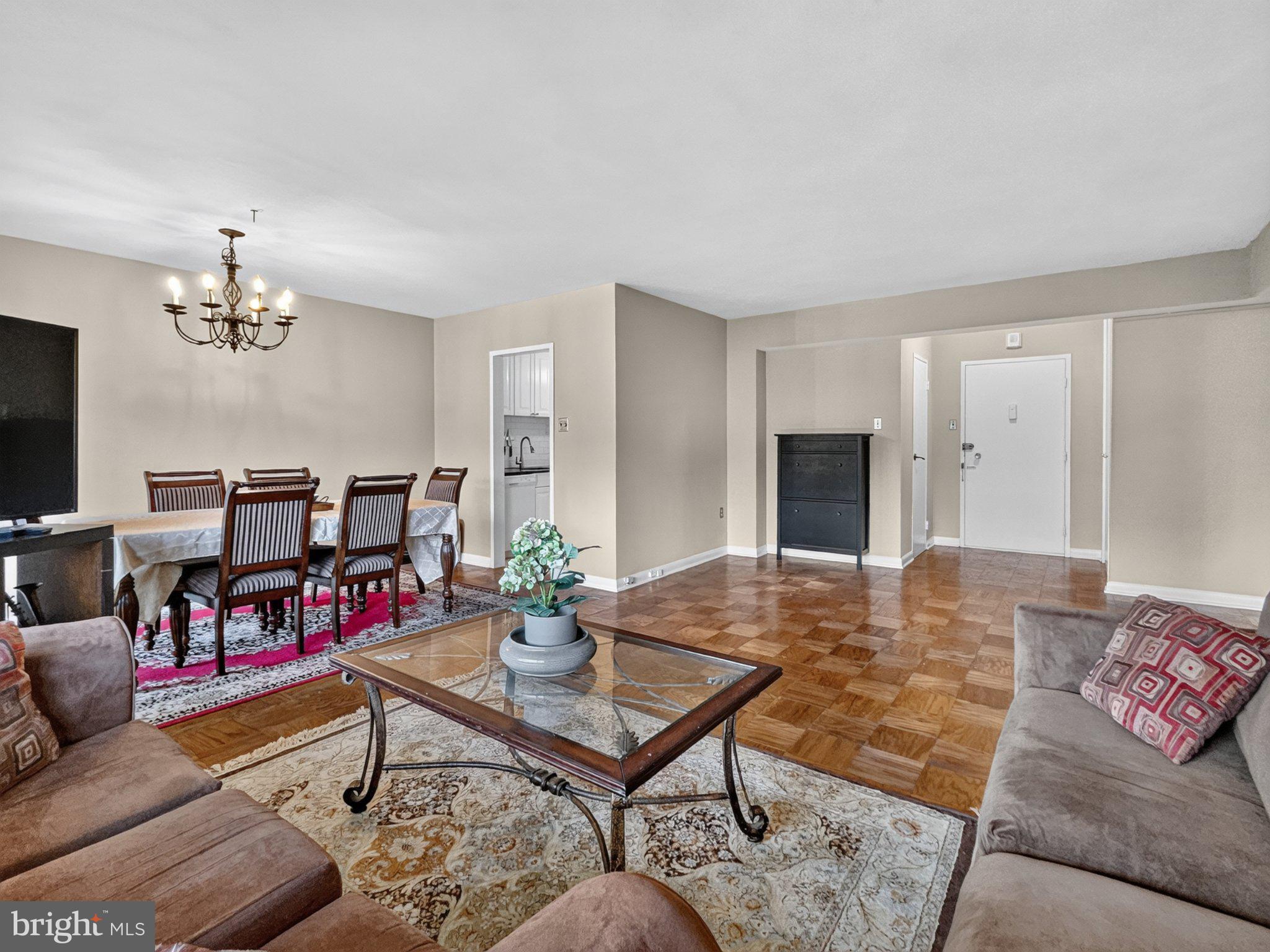 4201 CATHEDRAL AVENUE NW 820E