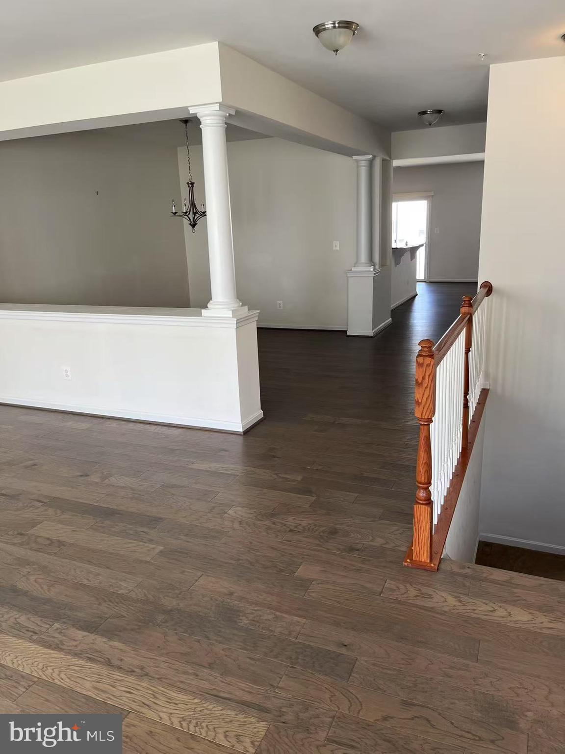 RESIDENCES AT DULLES PRK - Residential Lease