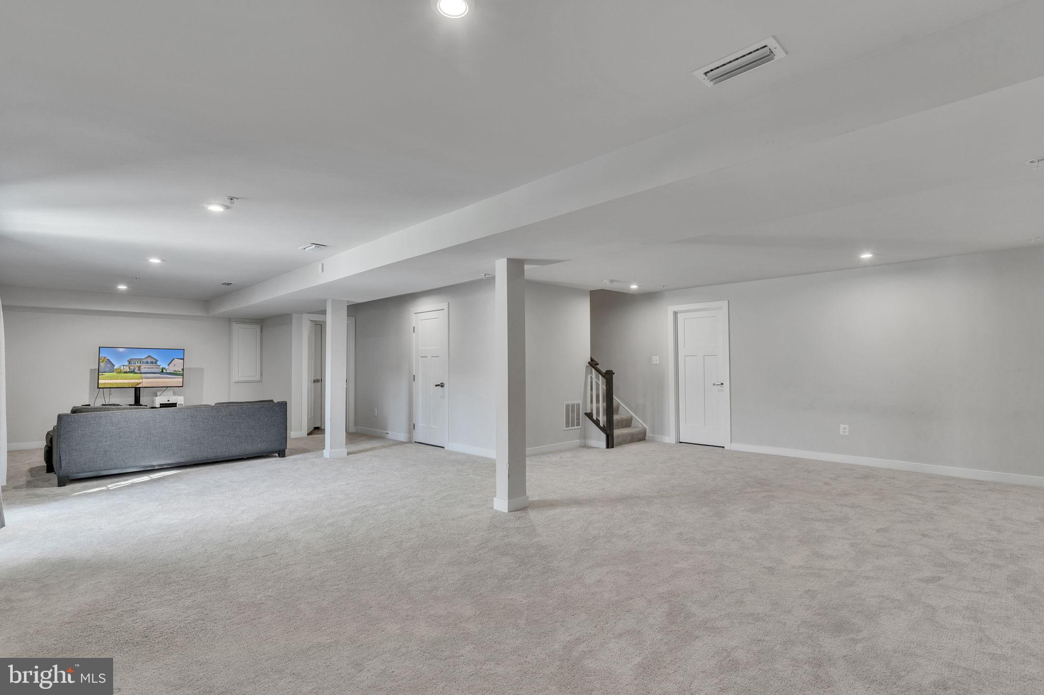 BRENTWOOD - Residential