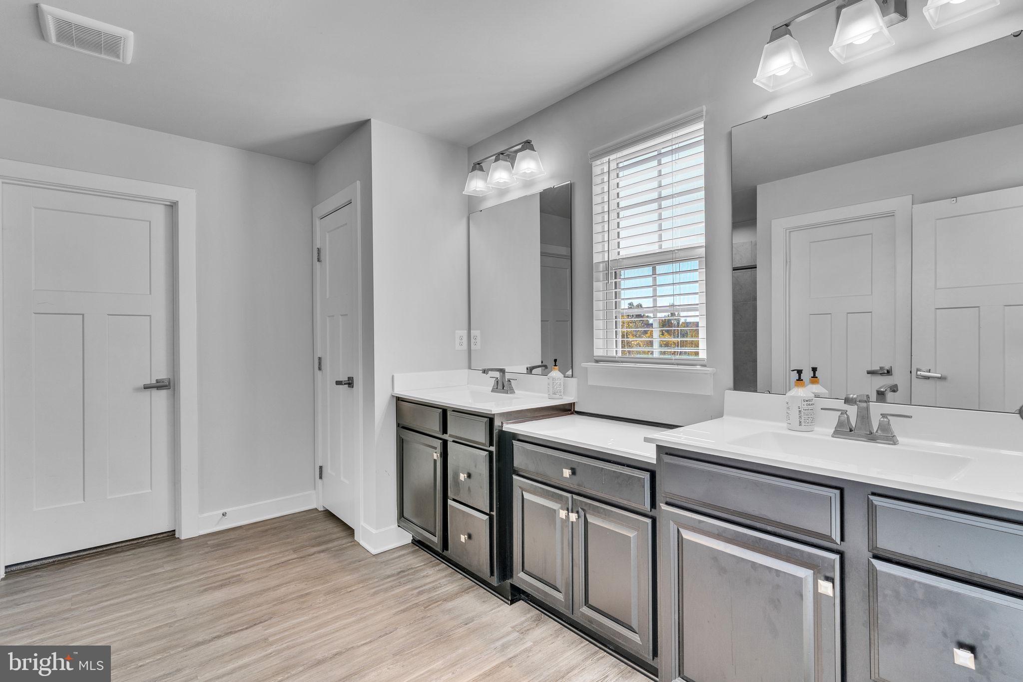 BRENTWOOD - Residential