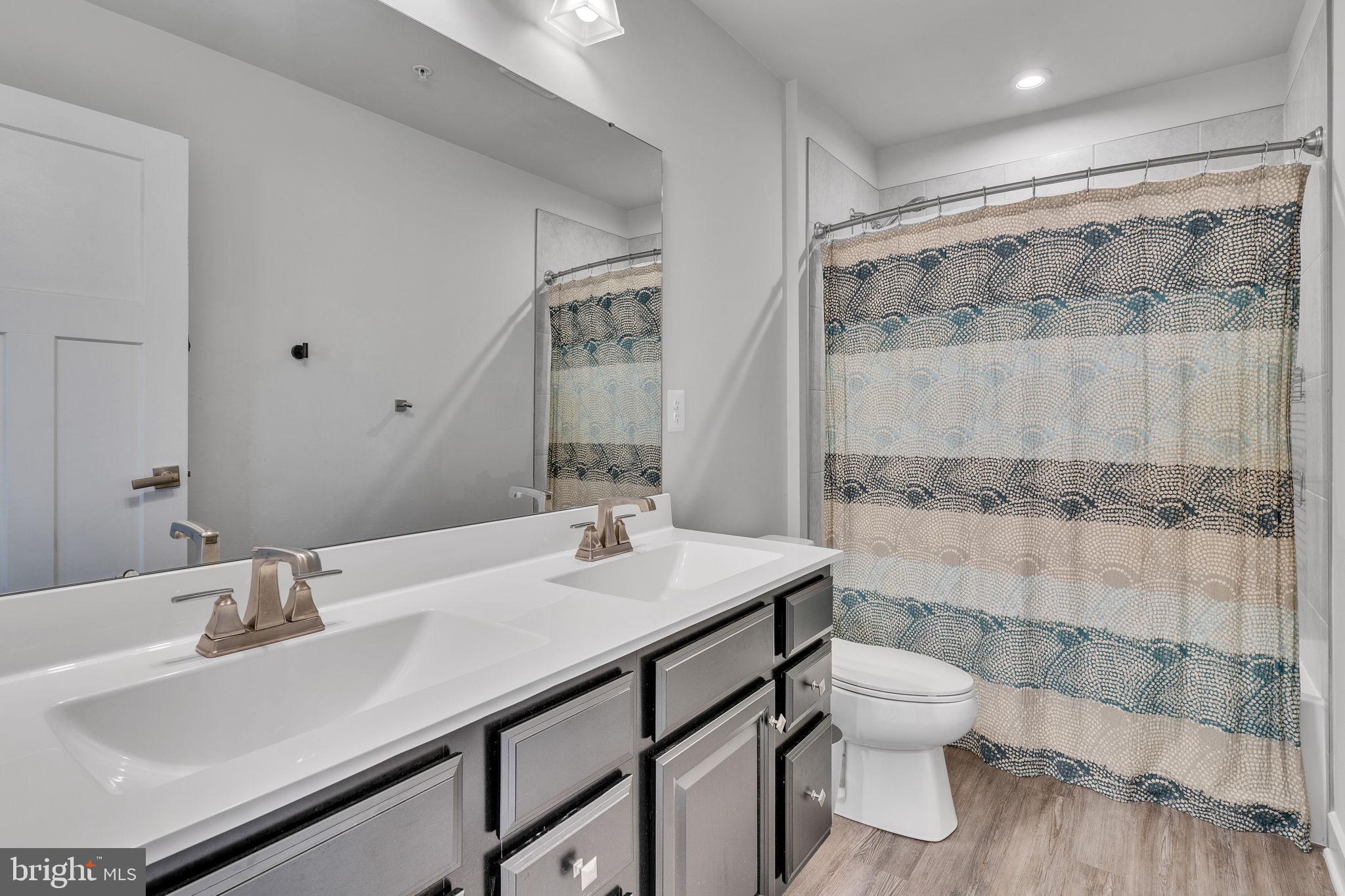 BRENTWOOD - Residential