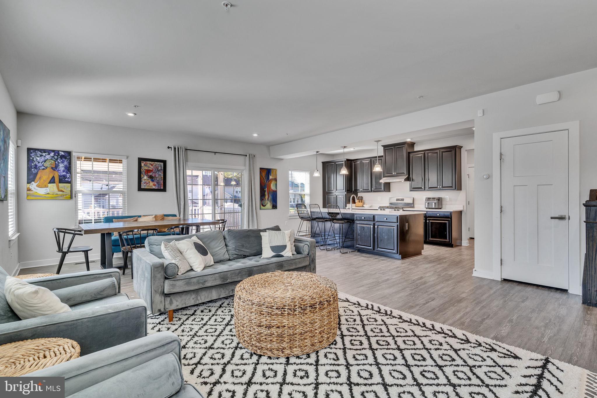 BRENTWOOD - Residential