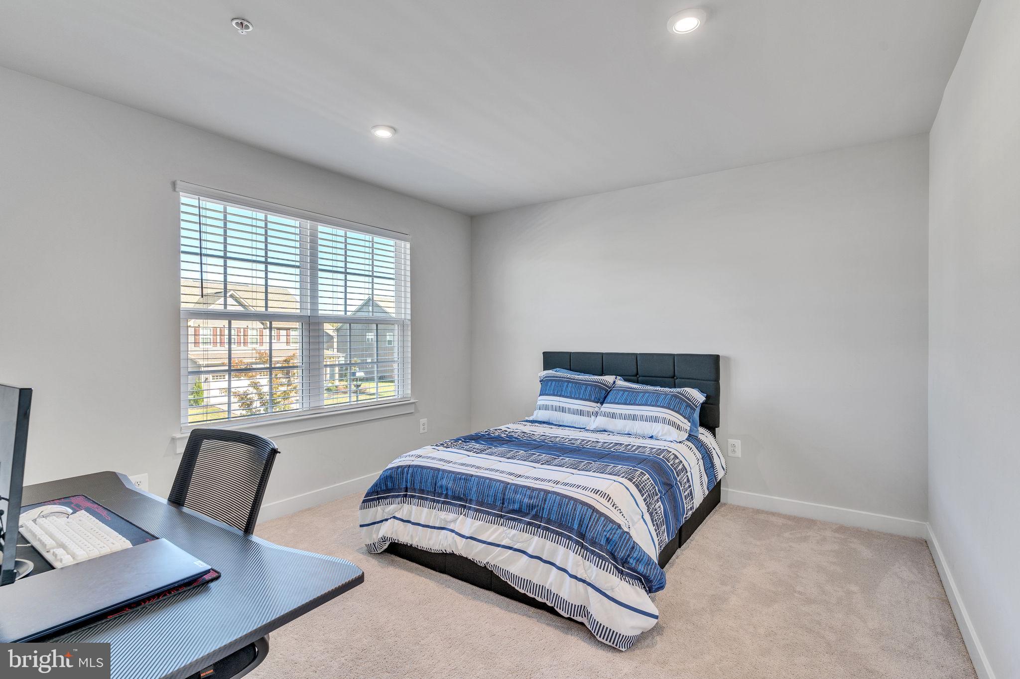 BRENTWOOD - Residential